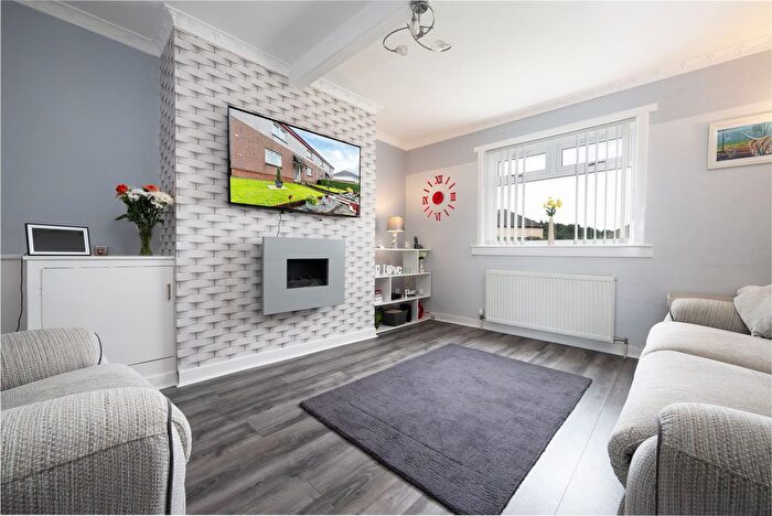 2 Bedroom Flat For Sale In Strone Crescent, Greenock, PA15