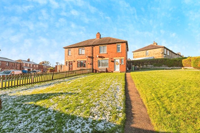 3 Bedroom Semi Detached House For Sale In Windmill Crescent, Skelmanthorpe, Huddersfield, HD8