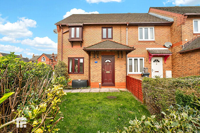 3 Bedroom End Of Terrace House For Sale In Fairacre Close, Thornhill, Cardiff, CF14
