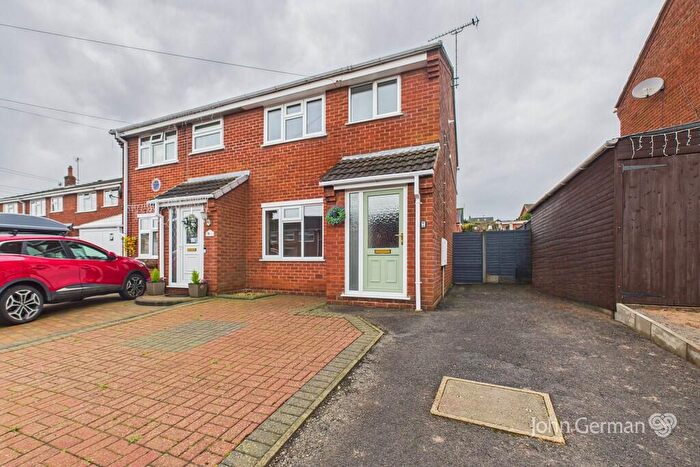 3 Bedroom Semi Detached House For Sale In Fairfield Crescent, Newhall, DE11