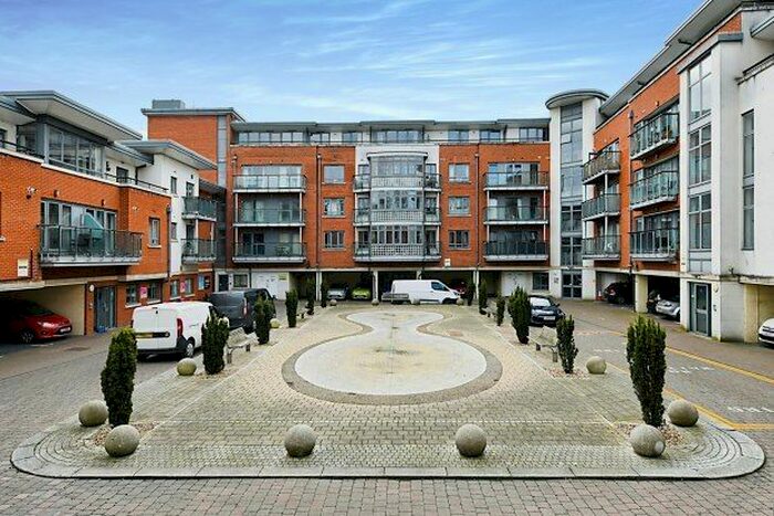2 Bedroom Flat To Rent In New Street Victoria Court, Chelmsford, CM1
