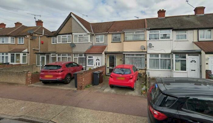 2 Bedroom House To Rent In Beam Avenue, Dagenham, RM10