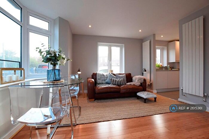 1 Bedroom Flat To Rent In The Causeway, Arundel, BN18