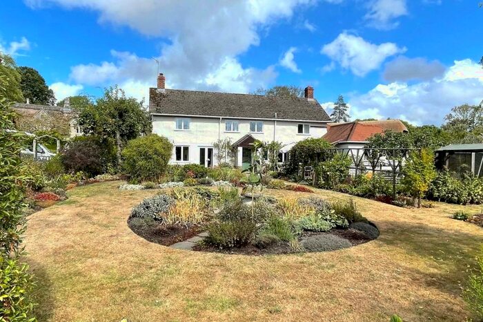 3 Bedroom House For Sale In Snow Hill, Dinton, Salisbury, SP3