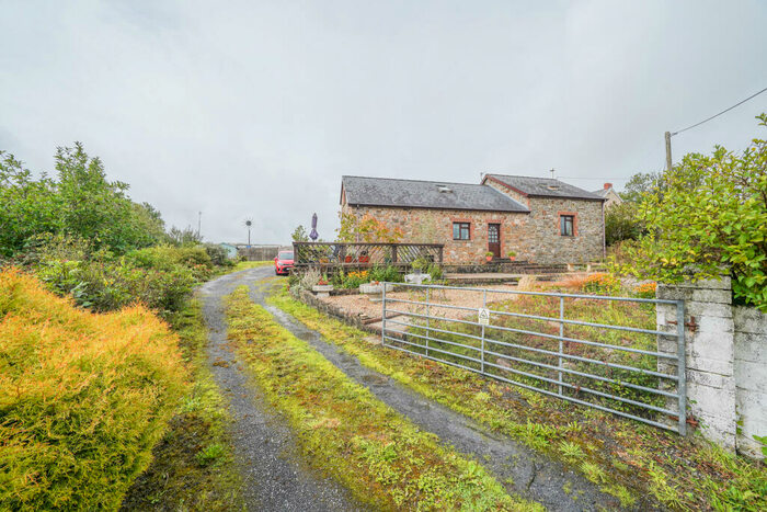 3 Bedroom Detached House For Sale In -, Llanelli, SA15