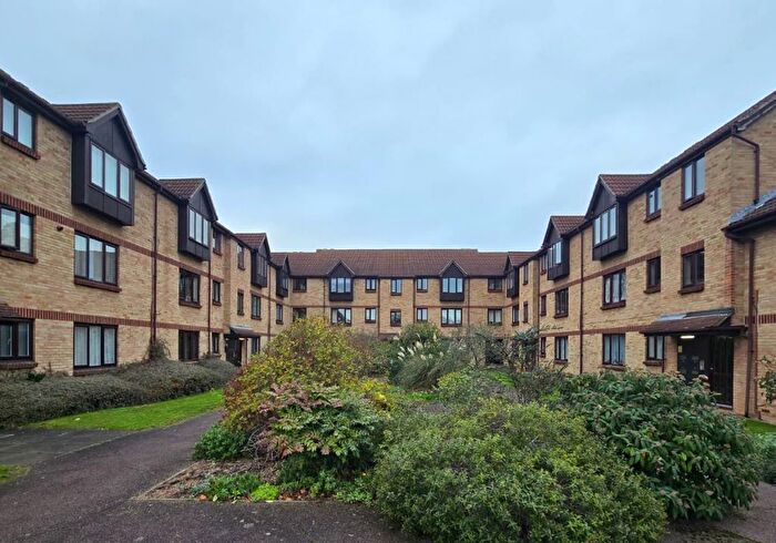 1 Bedroom Flat For Sale In Flat Willow Court, Spring Close, Dagenham, Essex, RM8