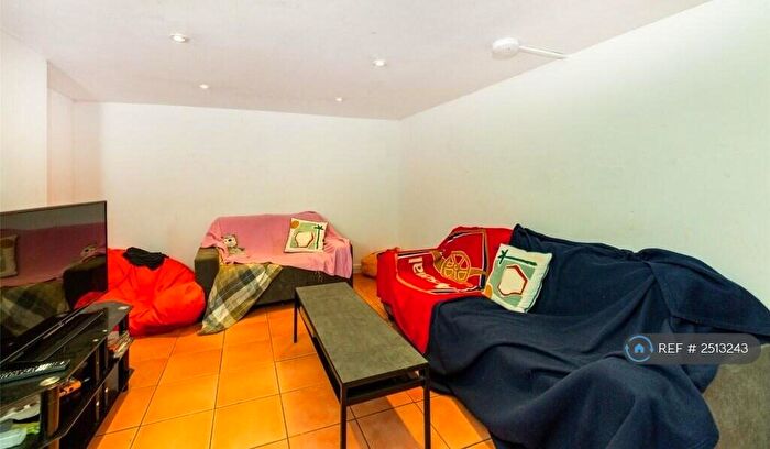 6 Bedroom Terraced House To Rent In Lewes Road, Brighton, BN2
