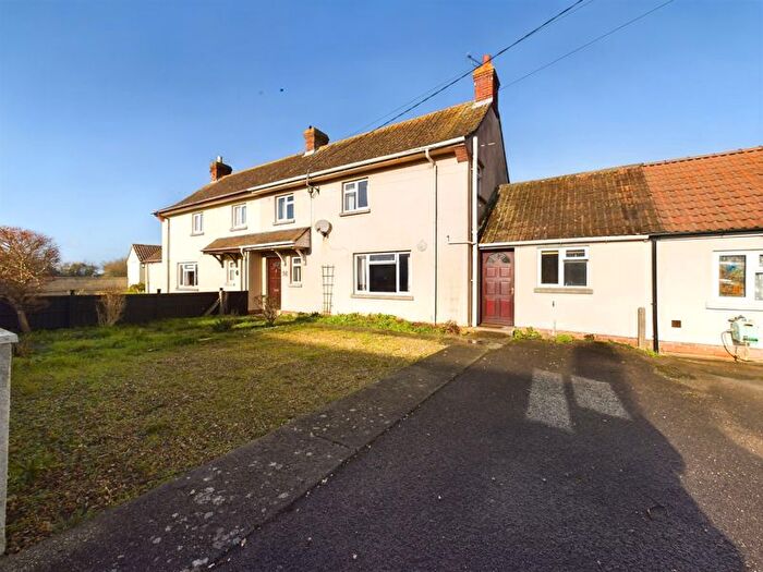 3 Bedroom Semi-Detached House For Sale In The Avenue, Kingsbury Episcopi, Martock, TA12