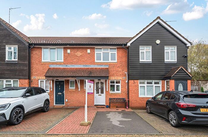 2 Bedroom Terraced House For Sale In Artesian Grove, Barnet, EN5