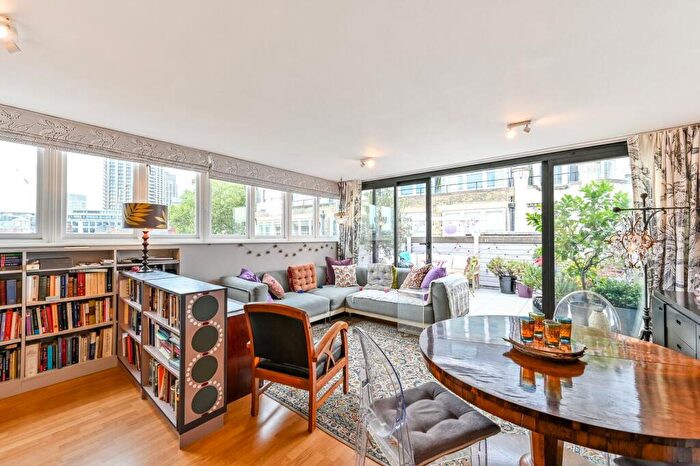 2 Bedroom Flat For Sale In West Smithfield, City, London, EC1A
