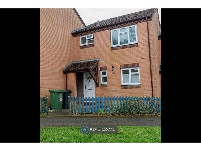 3 Bedroom Terraced House To Rent In Cedar Road, Redditch, B97