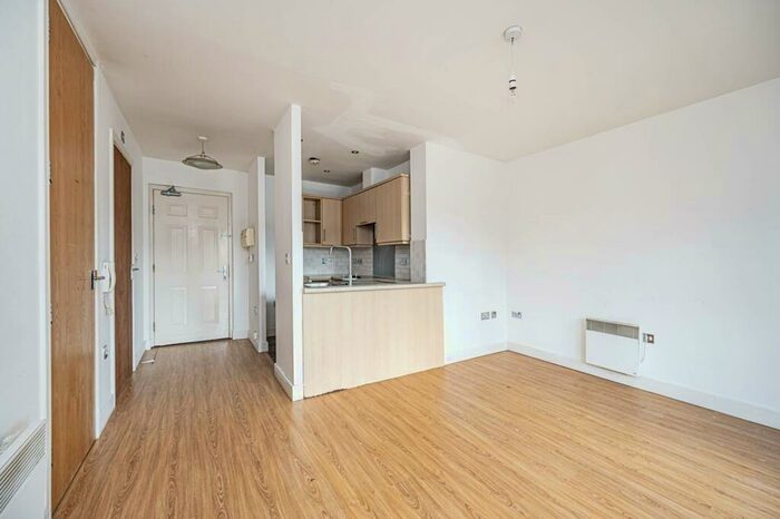 1 Bedroom Flat To Rent In Woodmill Road, Clapton, London, E5