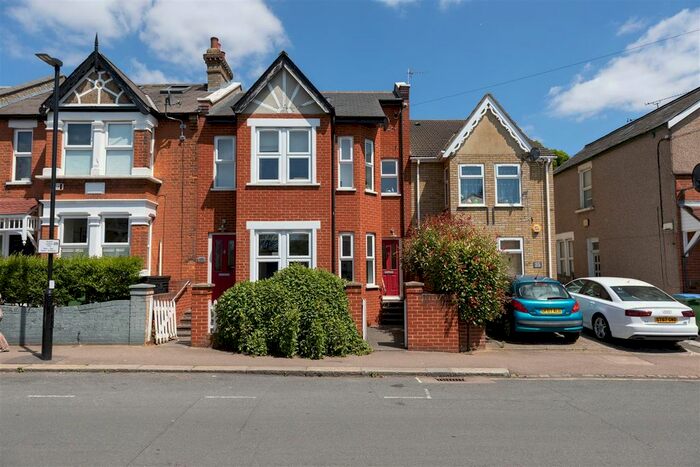 1 Bedroom Flat To Rent In Pembroke Road, London, E17