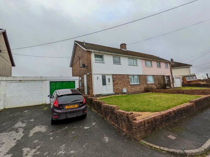 3 Bedroom Semi-Detached House To Rent In Ger Y Coed, Pontyates, Llanelli, SA15