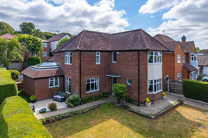 4 Bedroom Detached House For Sale In Parkside Gardens, Wollaton, NG8