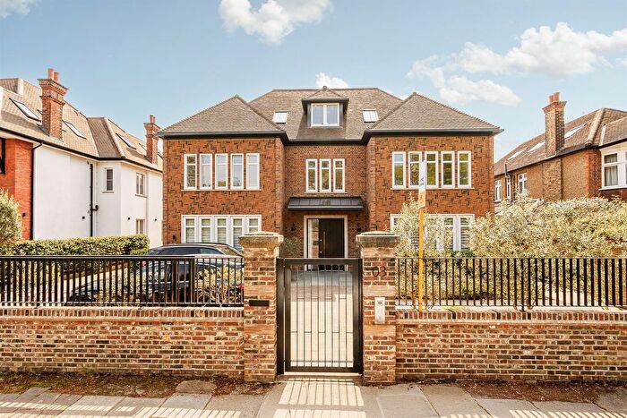 5 Bedroom Flat To Rent In Elm Avenue, W5
