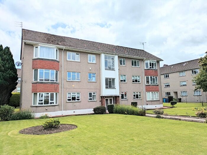 2 Bedroom Flat To Rent In Kings Gardens, Newton Mearns, East Renfrewshire, G77