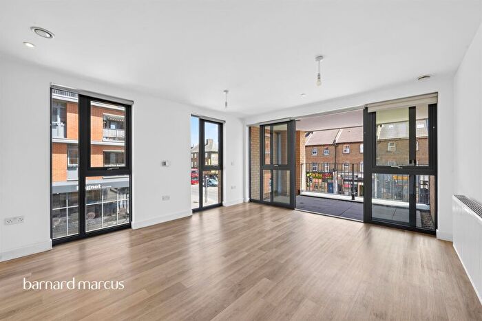 2 Bedroom Apartment To Rent In High Street, Sutton, SM1