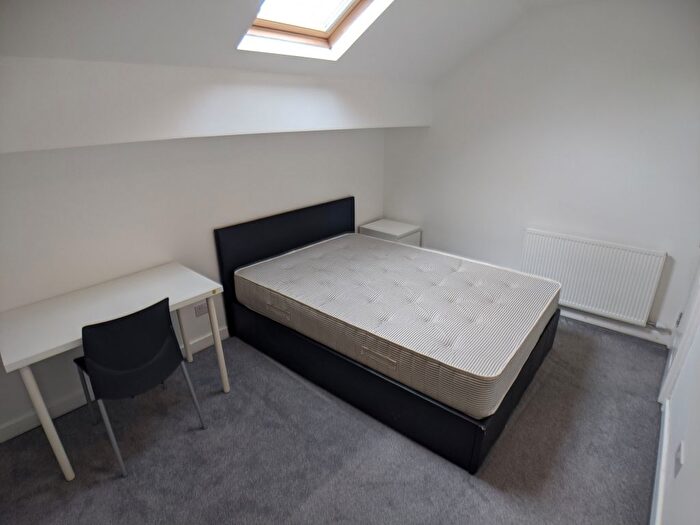 3 Bedroom Flat To Rent In Bed – Parsonage Road, Withington, M20