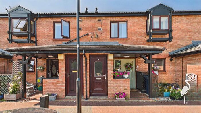 1 Bedroom Flat For Sale In Plane Tree Court, Doxford Rise, Sunderland, SR3