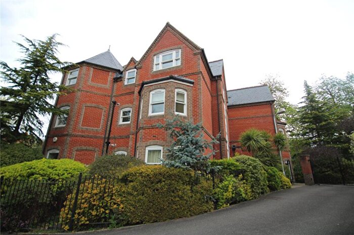 2 Bedroom Apartment To Rent In Cadugan Place, Reading, Berkshire, RG1