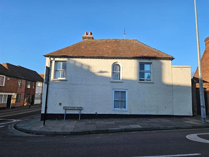 2 Bedroom Apartment To Rent In Whitstable Road, Canterbury, CT2