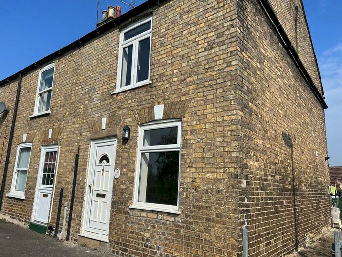 2 Bedroom House To Rent In West End, March, PE15