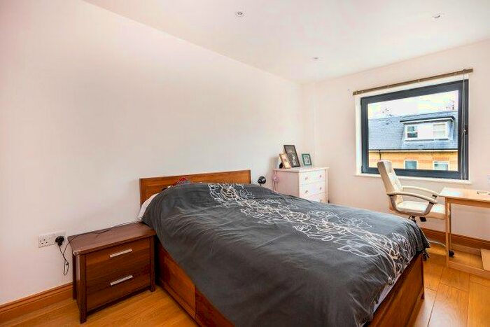 2 Bedroom Flat To Rent In Burston Road, London, SW15