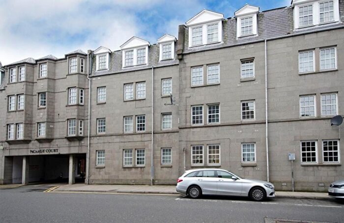 2 Bedroom Flat To Rent In Picardy Court, Top Floor, AB10