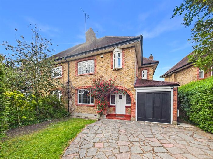 4 Bedroom Semi Detached House For Sale In Evelyn Avenue, Ruislip, HA4