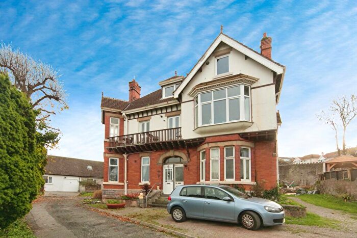 1 Bedroom Flat For Sale In Woodend Drive, Old Colwyn, Colwyn Bay, Conwy, LL29