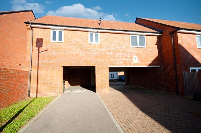 2 Bedroom Coach House For Sale In Harper Road, Botley, SO32