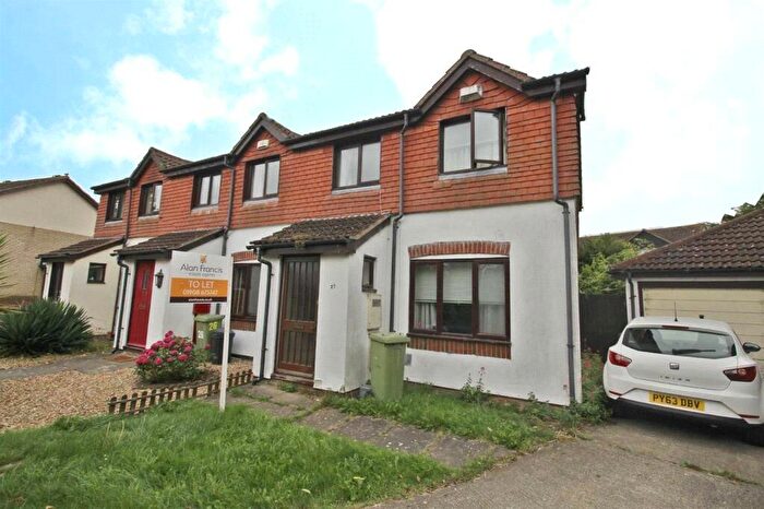 3 Bedroom Semi Detached House To Rent In Shepperds Green, Shenley Church End, Milton Keynes, MK5