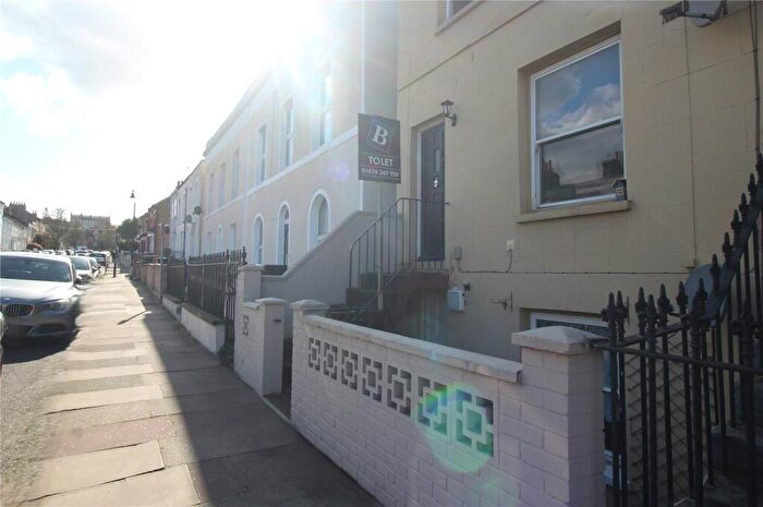 2 Bedroom Apartment To Rent In Wellington Street, Gravesend, Kent, DA12