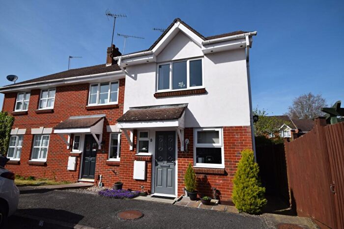 2 Bedroom End Of Terrace House For Sale In Pengilly Road, Farnham, Surrey, GU9