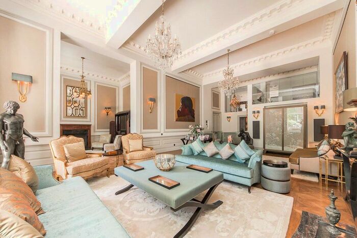 5 Bedroom Flat To Rent In Princes Gate, Knightsbridge, London, SW7