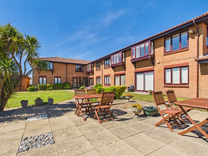 1 Bedroom Flat For Sale In Admiralty Road, Bournemouth, BH6