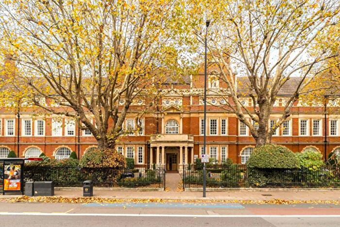 2 Bedroom Flat For Sale In Lurline Gardens, London, SW11