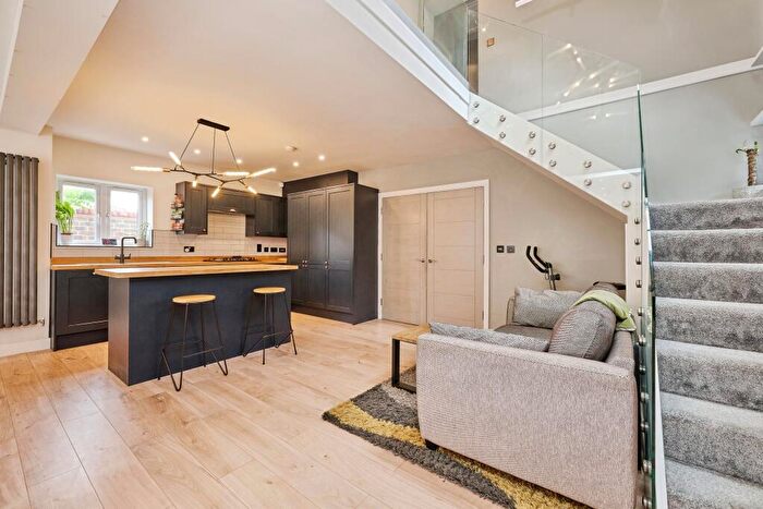 4 Bedroom Character Property For Sale In Old Main Road, Fleet Hargate, PE12