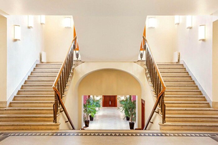 2 Bedroom Flat To Rent In Stormont House, Whitelands Park, East Putney, SW15