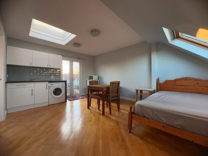 Studio To Rent In Gunnersbury Gardens, Acton, W3