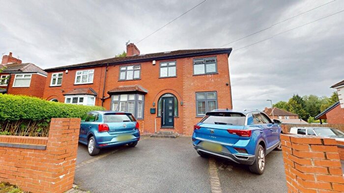 3 Bedroom Semi-Detached House For Sale In Crow Hill South, M24