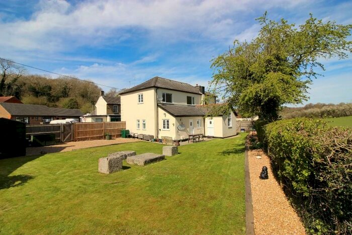 5 Bedroom Detached House For Sale In Fawkham Green, DA3