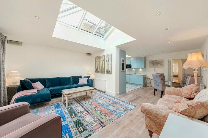 2 Bedroom Flat To Rent In Chelverton Road, London, SW15