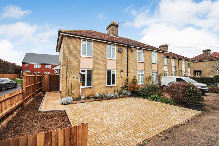 3 Bedroom Semi Detached House For Sale In Roxton Road, Great Barford, MK44