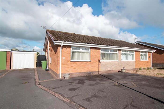 2 Bedroom Semi-Detached Bungalow For Sale In Highfield Way, Ripley, DE5