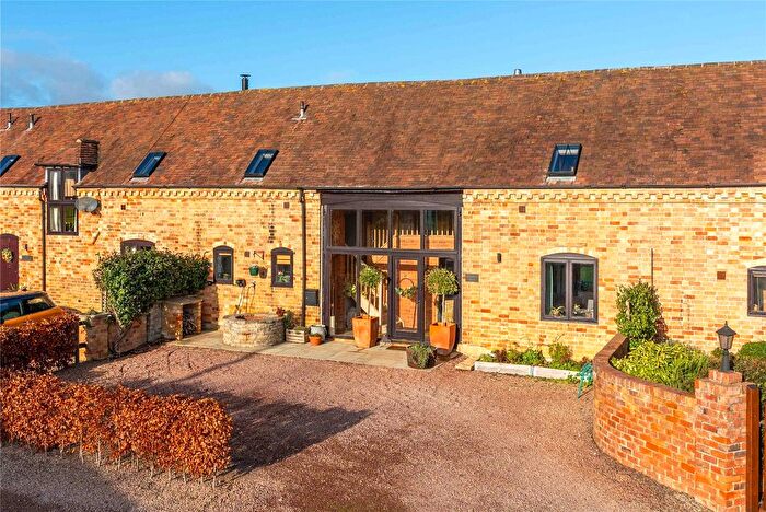 4 Bedroom Barn Conversion For Sale In Sandfield Lane, Sedgeberrow, Worcestershire, WR11