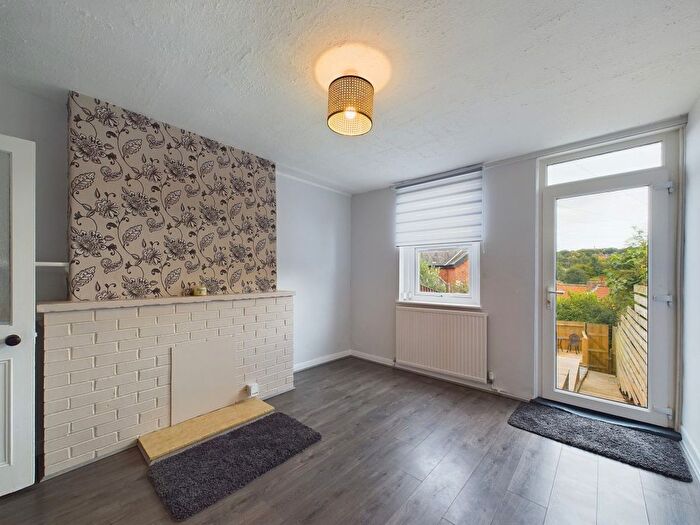 2 Bedroom Cottage For Sale In Hope Terrace, Whitby, YO21