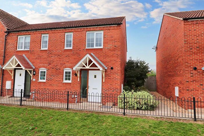 2 Bedroom Terraced House For Sale In Perry Close, Spalding, PE11