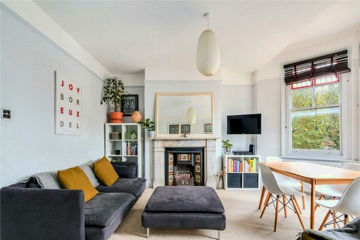 2 Bedroom Flat To Rent In Mildenhall Road, Clapton, London, E5